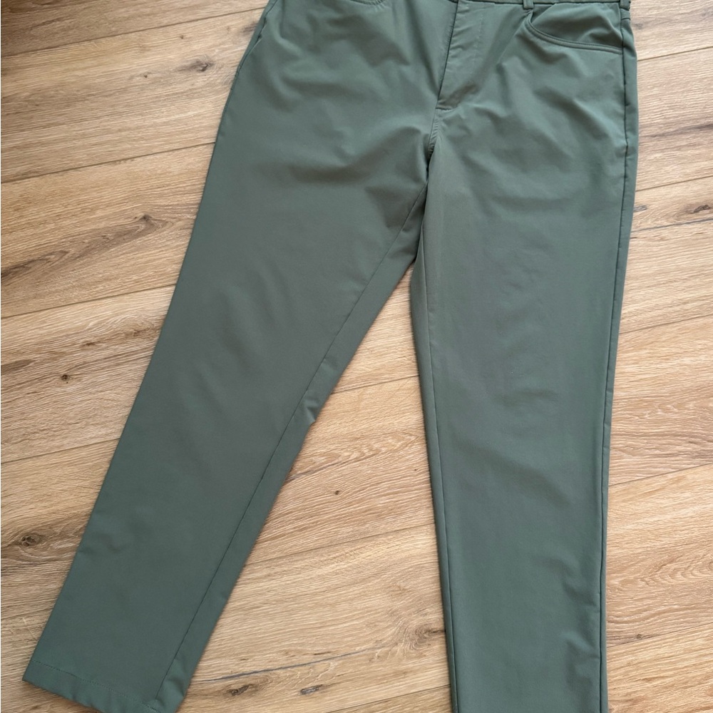 Walter Hagen Green Chinos Versatile Cotton Blend